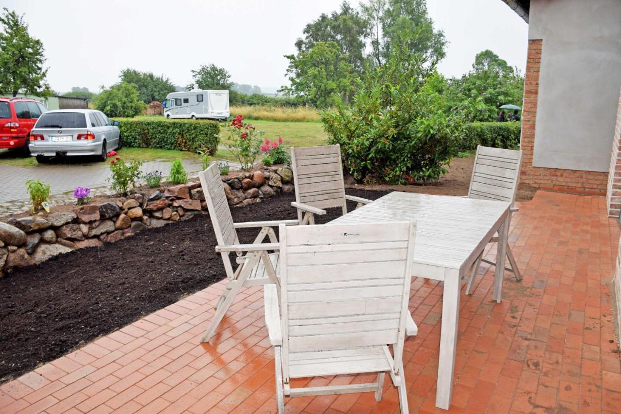 Ferienhaus Zum Boddenstrand Mit Ka Groß Zicker Dış mekan fotoğraf